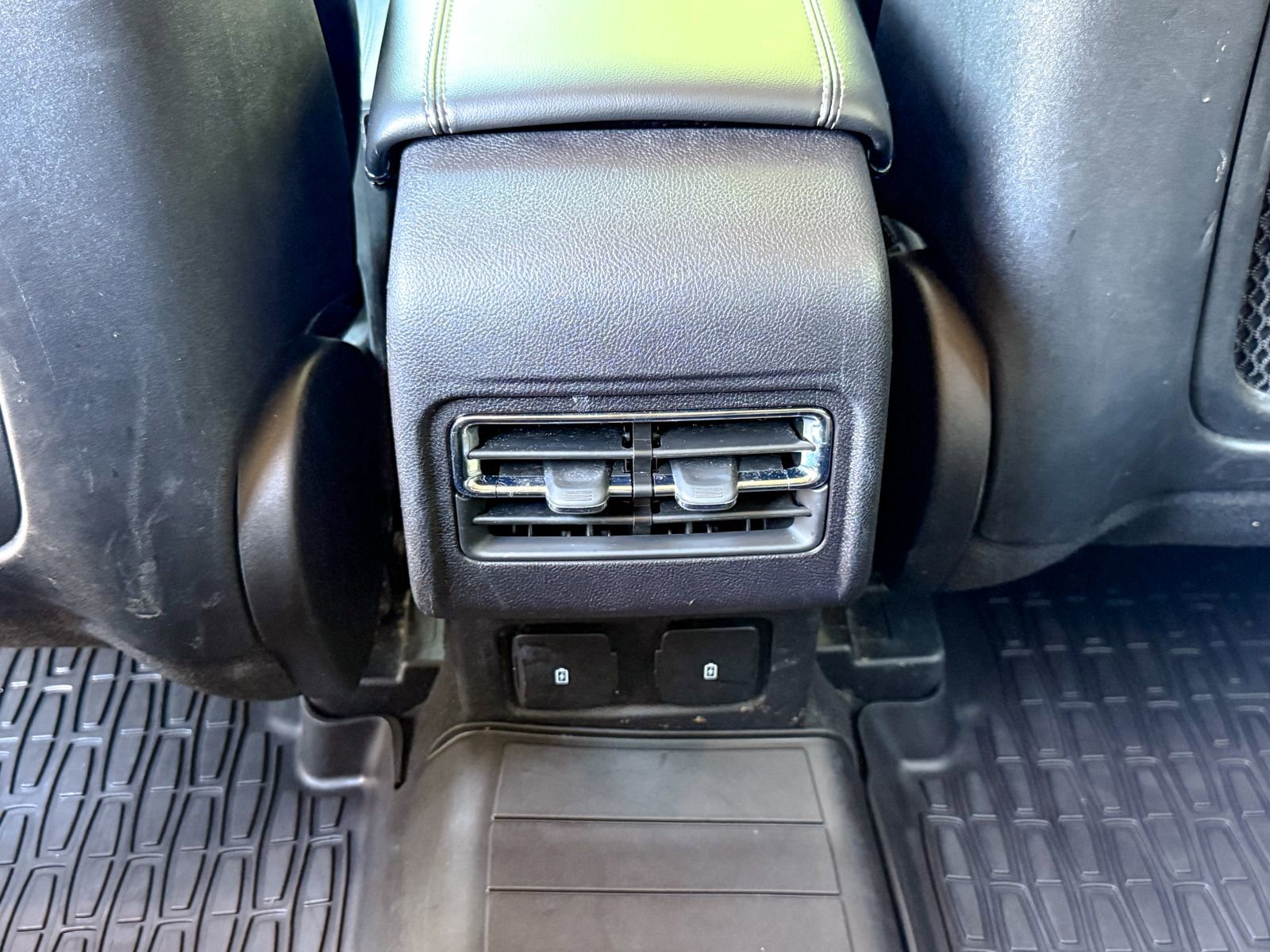 Used 2023 Lincoln Corsair AWD w/ Equipment Group 101A image 21