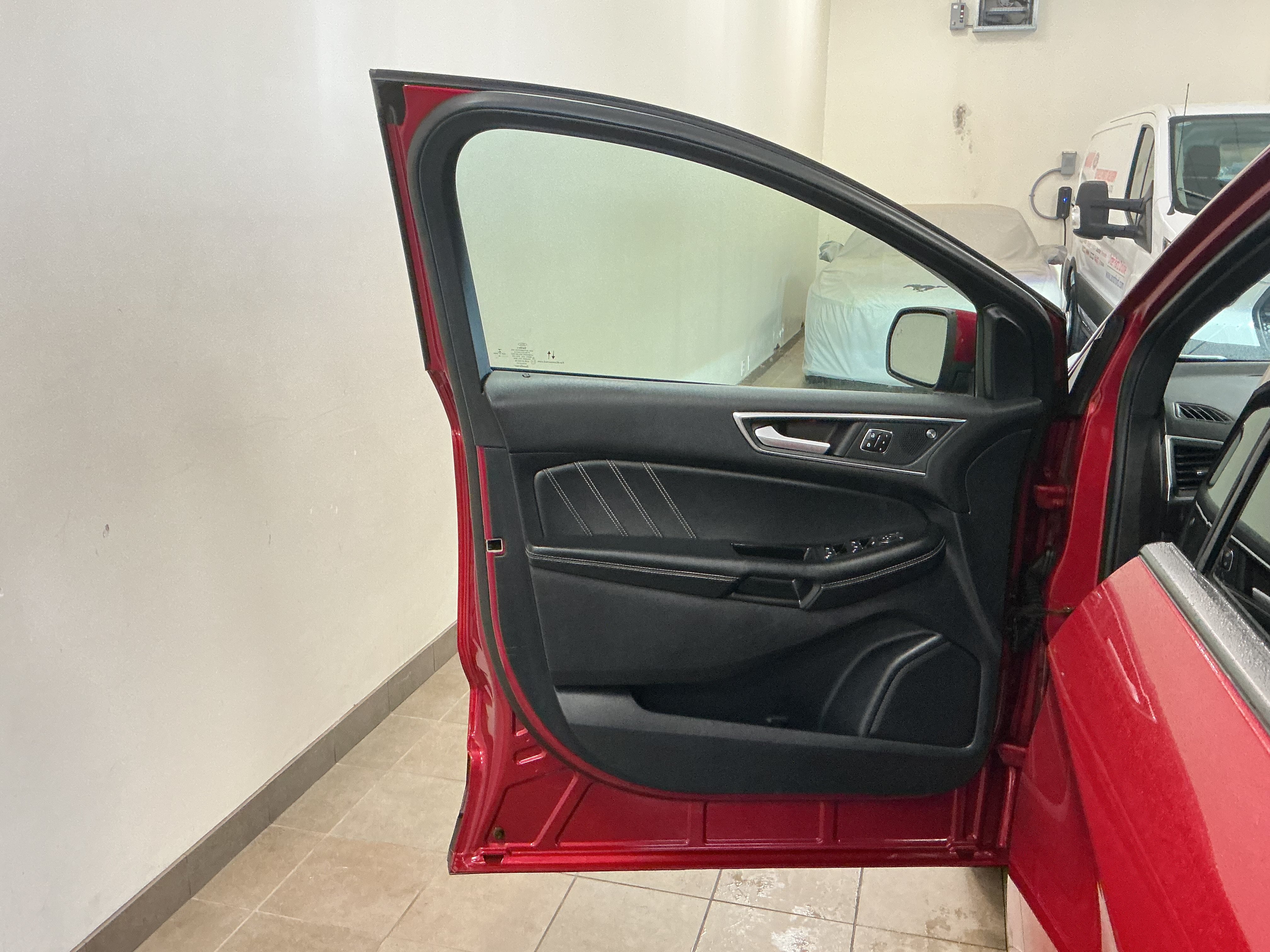 Used 2020 Ford Edge ST w/ Equipment Group 401A AWD/4WD image 14