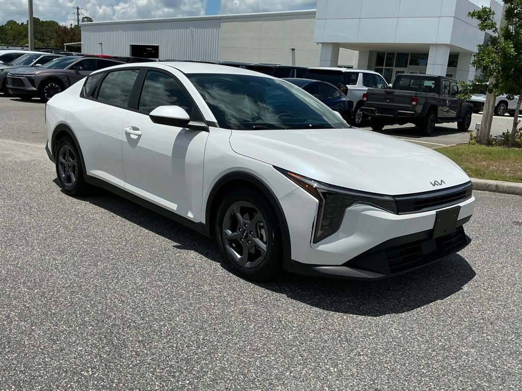 Used 2025 Kia K4 FWD image 9