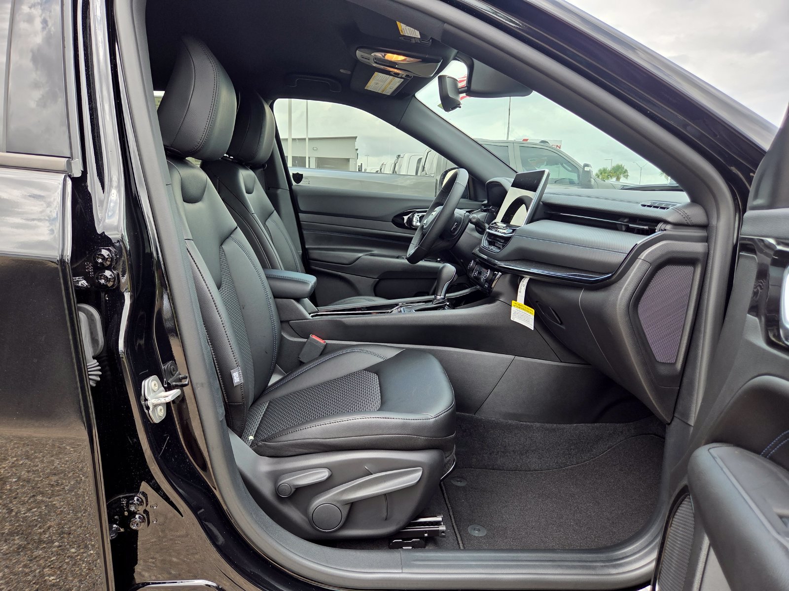 New 2026 Jeep Compass Latitude AWD/4WD image 19