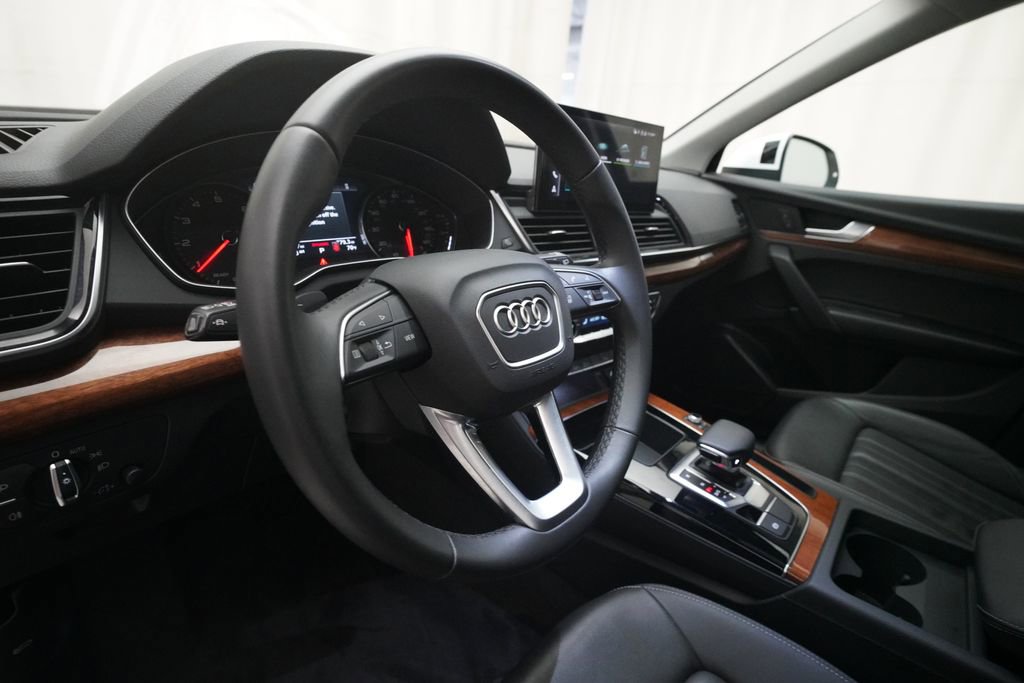 Certified 2023 Audi Q5 Premium w/ Convenience Package AWD/4WD image 8