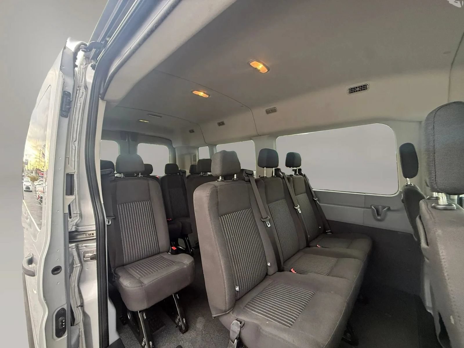 Used 2017 Ford Transit 350 XL RWD image 32
