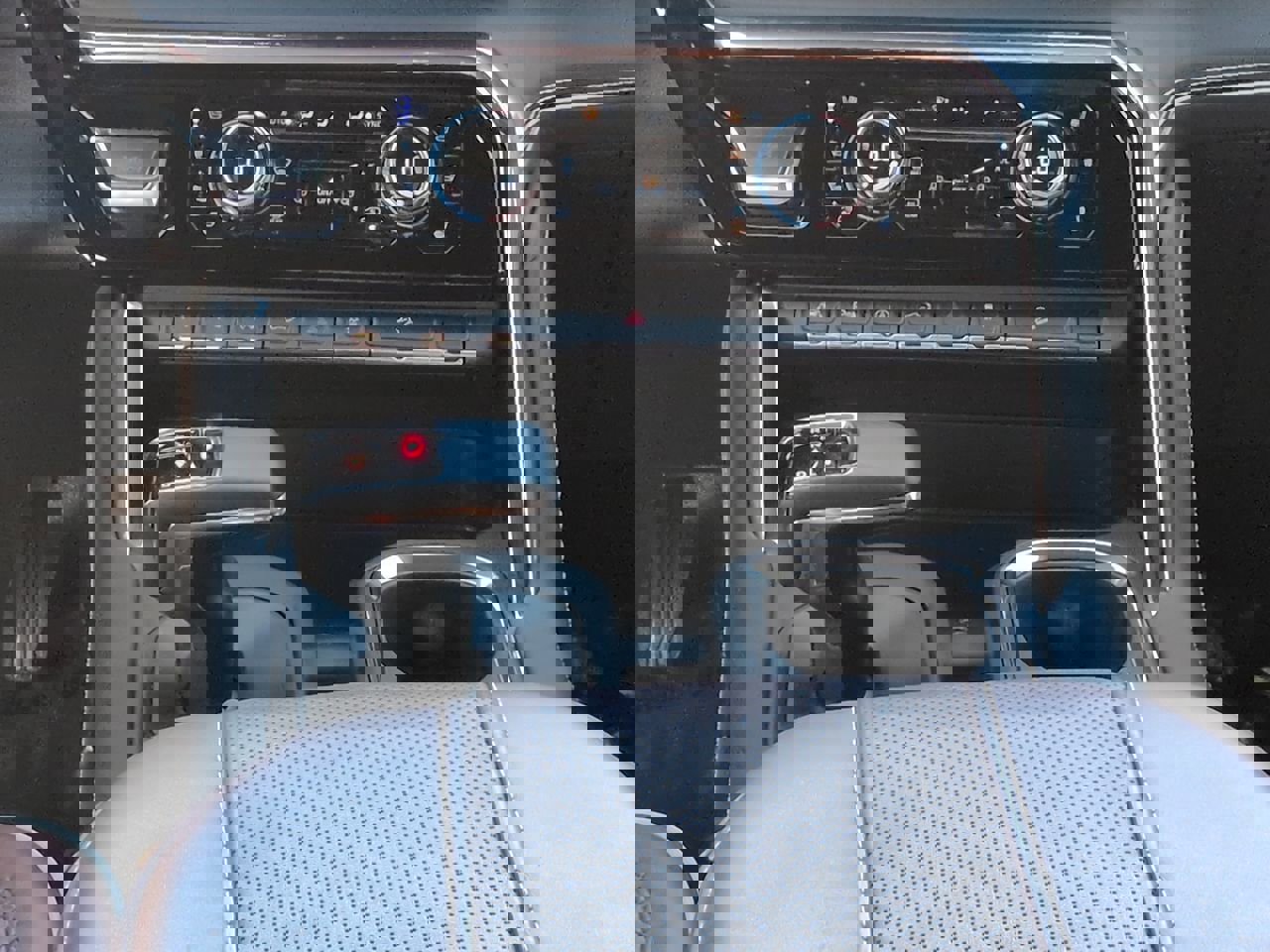 Used 2025 GMC Sierra 1500 Denali Ultimate image 18