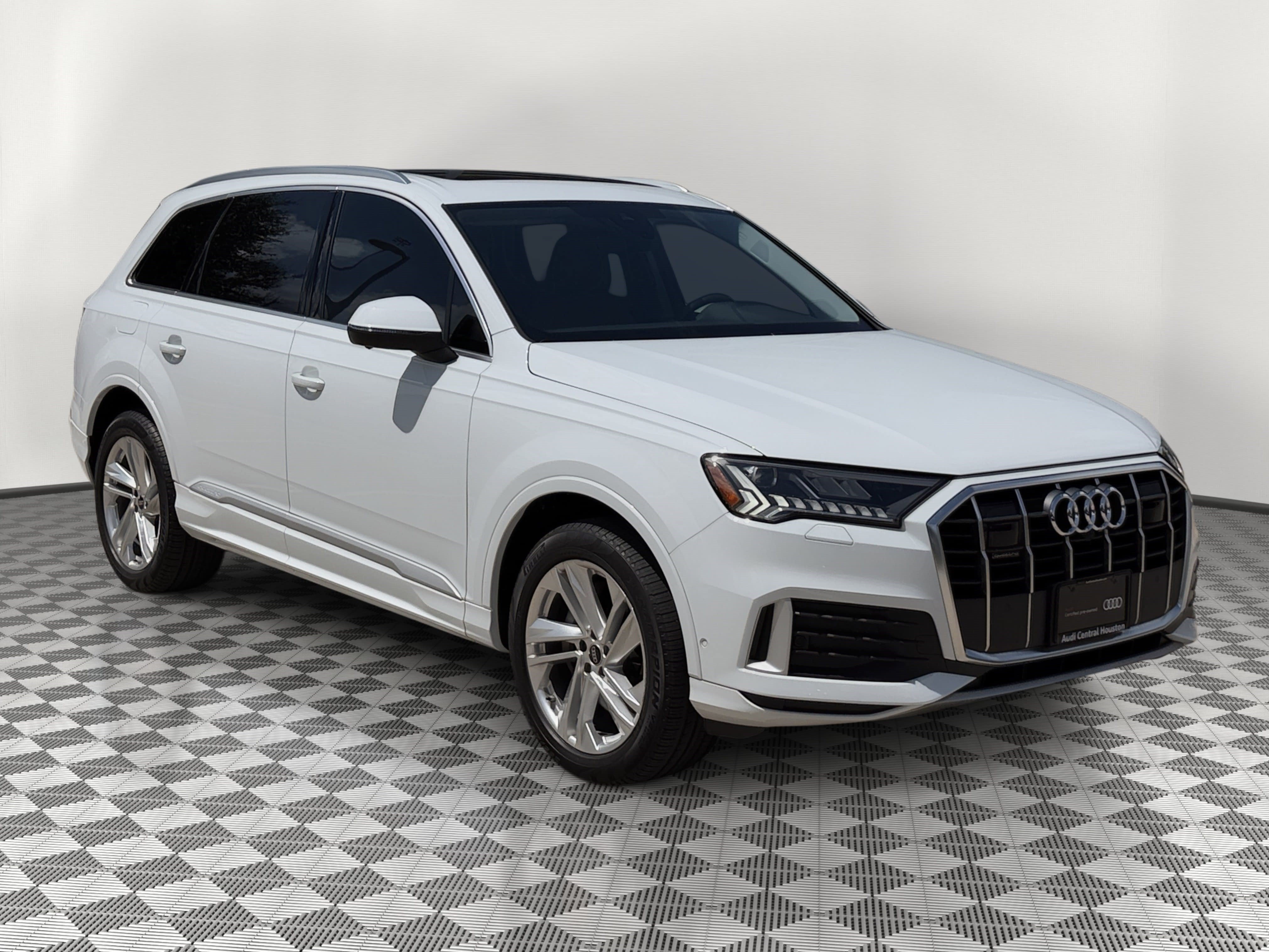 Certified 2024 Audi Q7 2.0T Premium Plus w/ Premium Plus Package AWD/4WD image 7