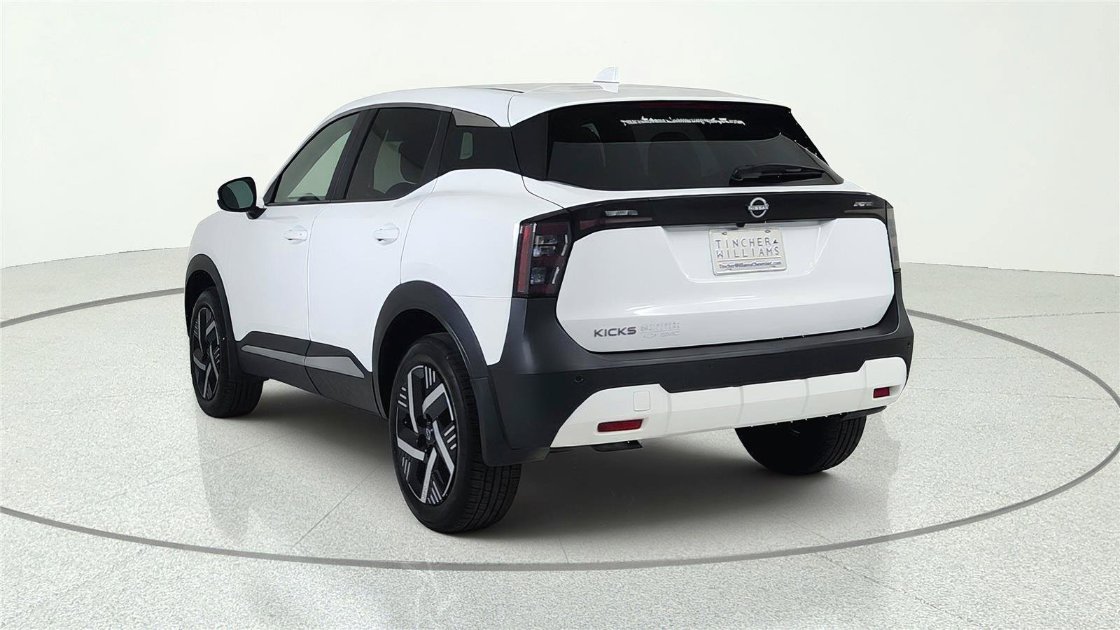 Used 2025 Nissan Kicks SV FWD image 3