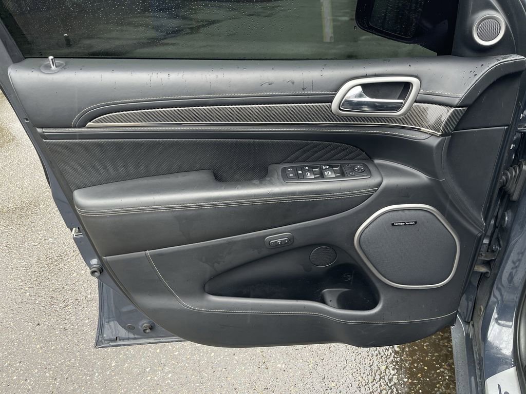 Used 2017 Jeep Grand Cherokee SRT image 23