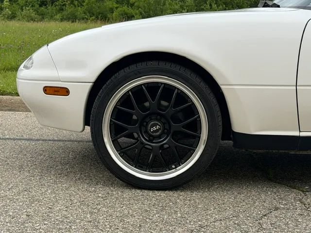 Used 1990 MAZDA MX-5 Miata RWD image 38
