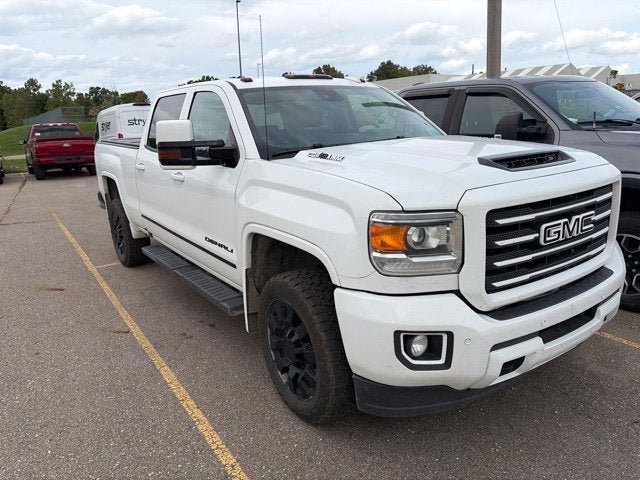 Used 2019 GMC Sierra 2500 Denali AWD/4WD image 3