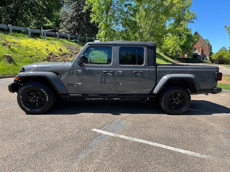 Used 2022 Jeep Gladiator Sport AWD/4WD image 25