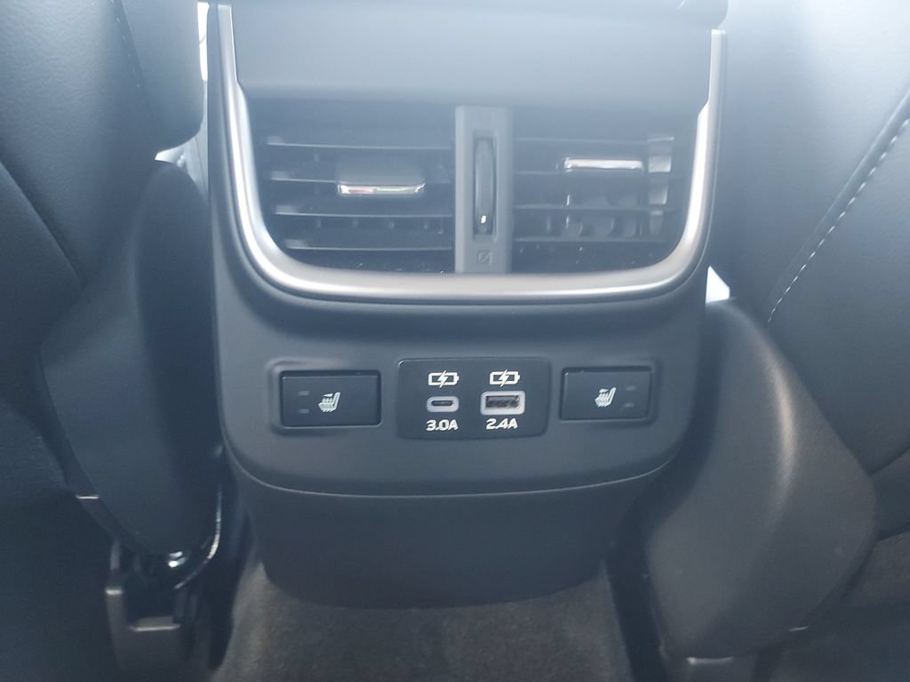 Certified 2023 Subaru Outback Touring AWD/4WD image 13