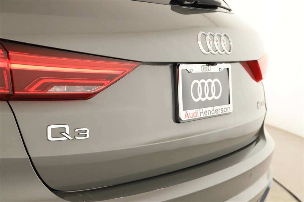 Used 2020 Audi Q3 2.0T Premium Plus w/ Premium Plus Package image 31
