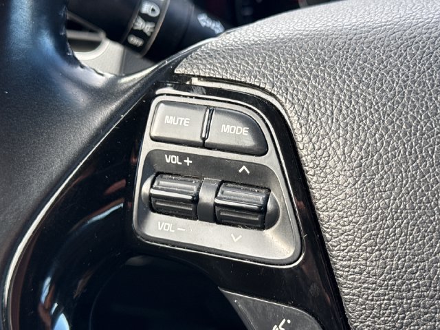 Used 2018 Kia Forte S FWD image 32