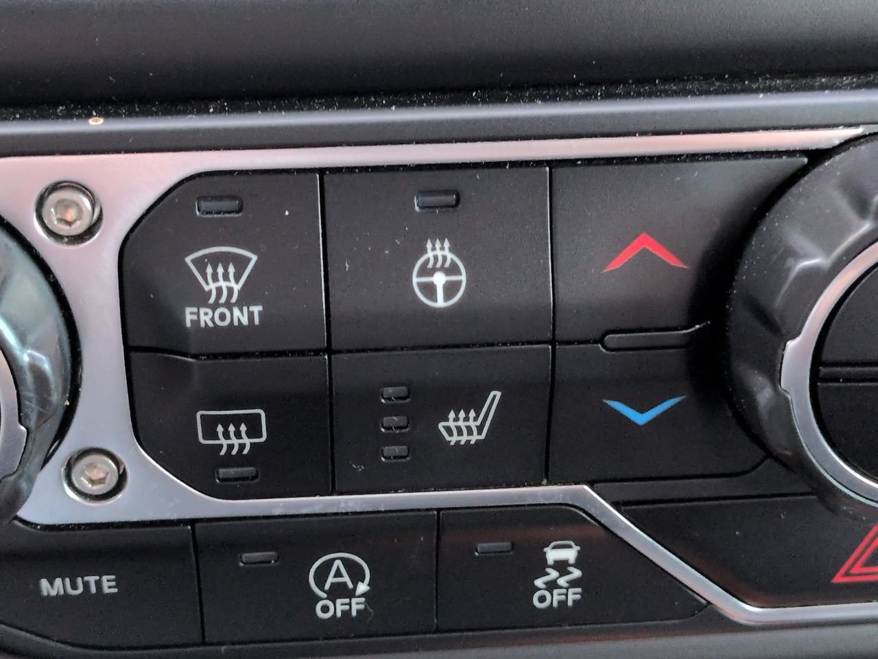 Used 2019 Jeep Wrangler Unlimited Rubicon w/ Uconnect 4C Nav & Sound Group AWD/4WD image 22