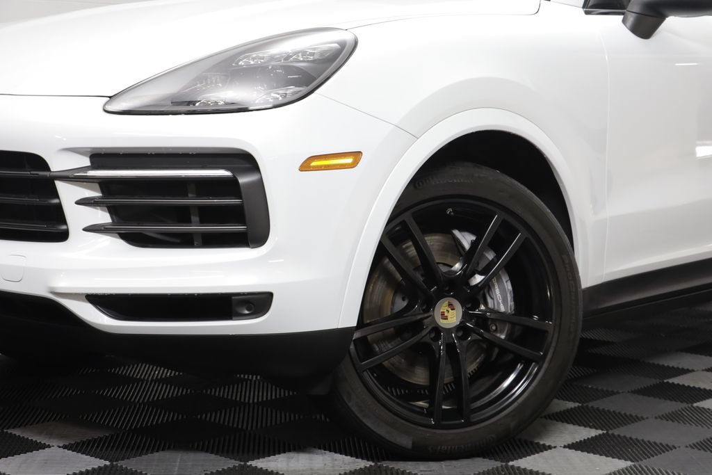 Used 2022 Porsche Cayenne Platinum Edition AWD/4WD image 3