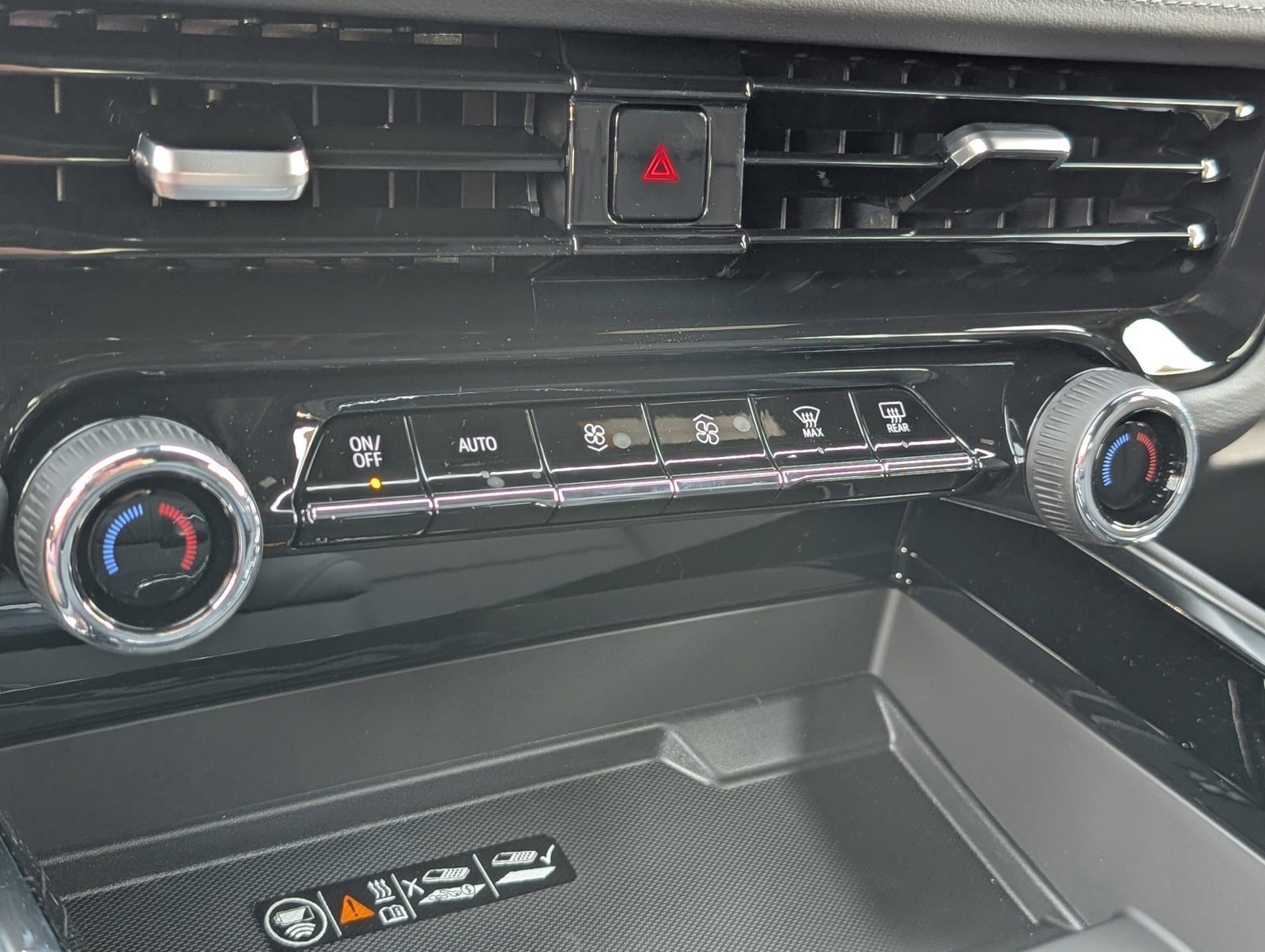 New 2026 Chevrolet Suburban LT w/ Comfort Package image 21