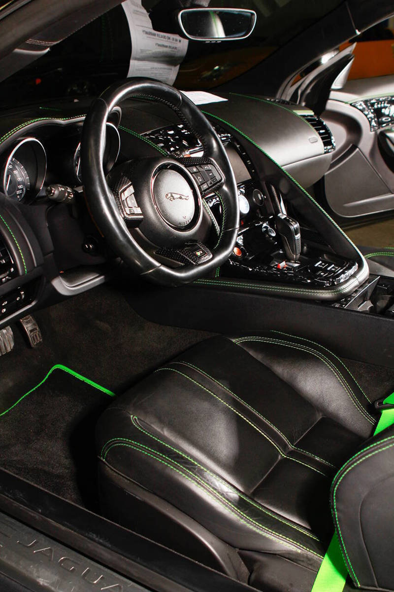 Used 2015 Jaguar F-TYPE R image 16