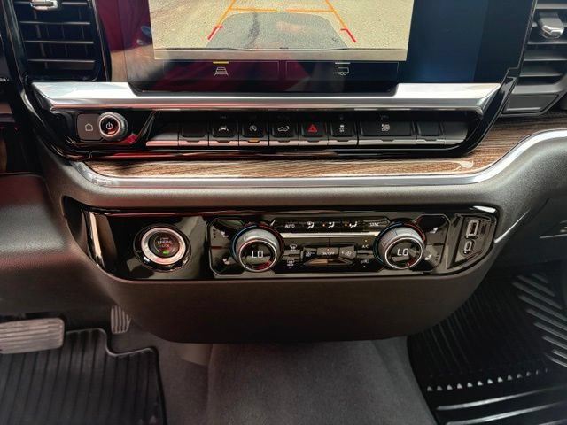 Used 2024 Chevrolet Silverado 1500 LT AWD/4WD image 18