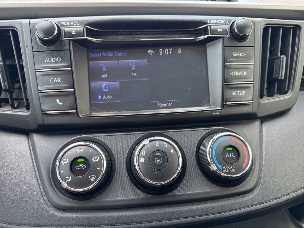 Used 2018 Toyota RAV4 LE w/ All Weather Liner Package AWD/4WD image 20