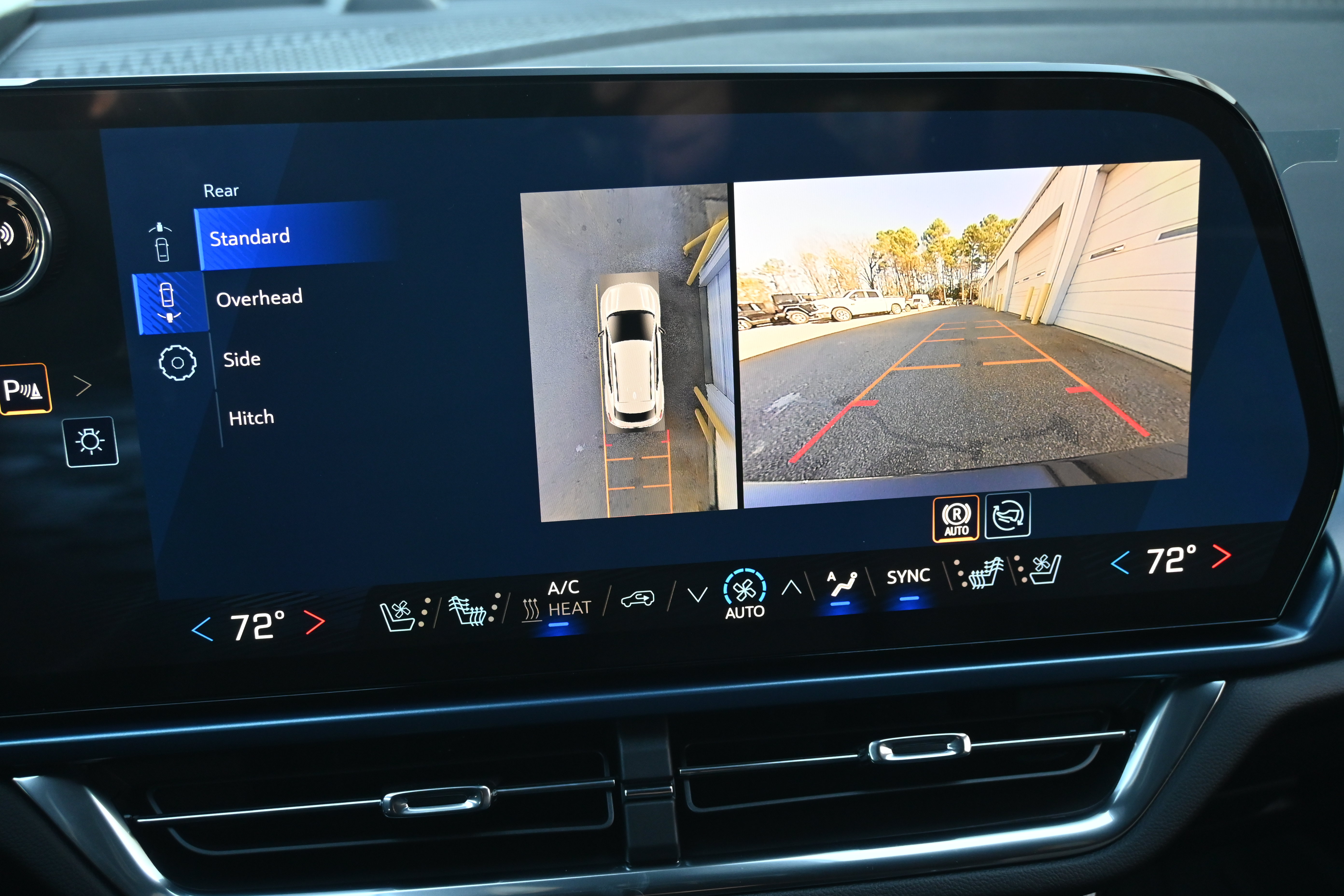 New 2026 Chevrolet Equinox EV LT w/ Convenience Package II FWD image 23