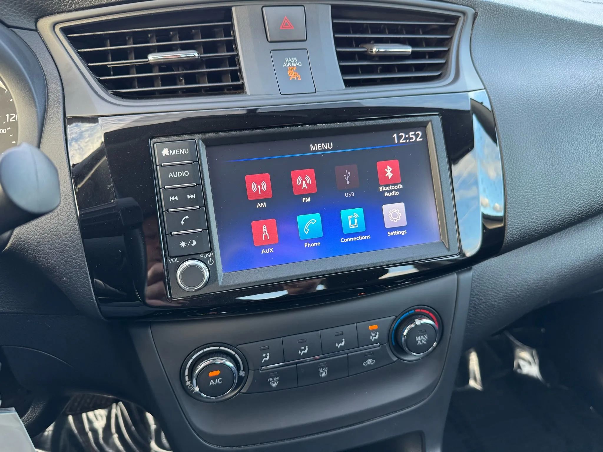 Used 2019 Nissan Sentra S image 36