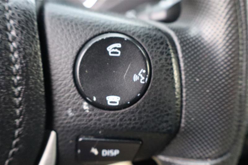 Used 2014 Toyota Corolla LE image 18