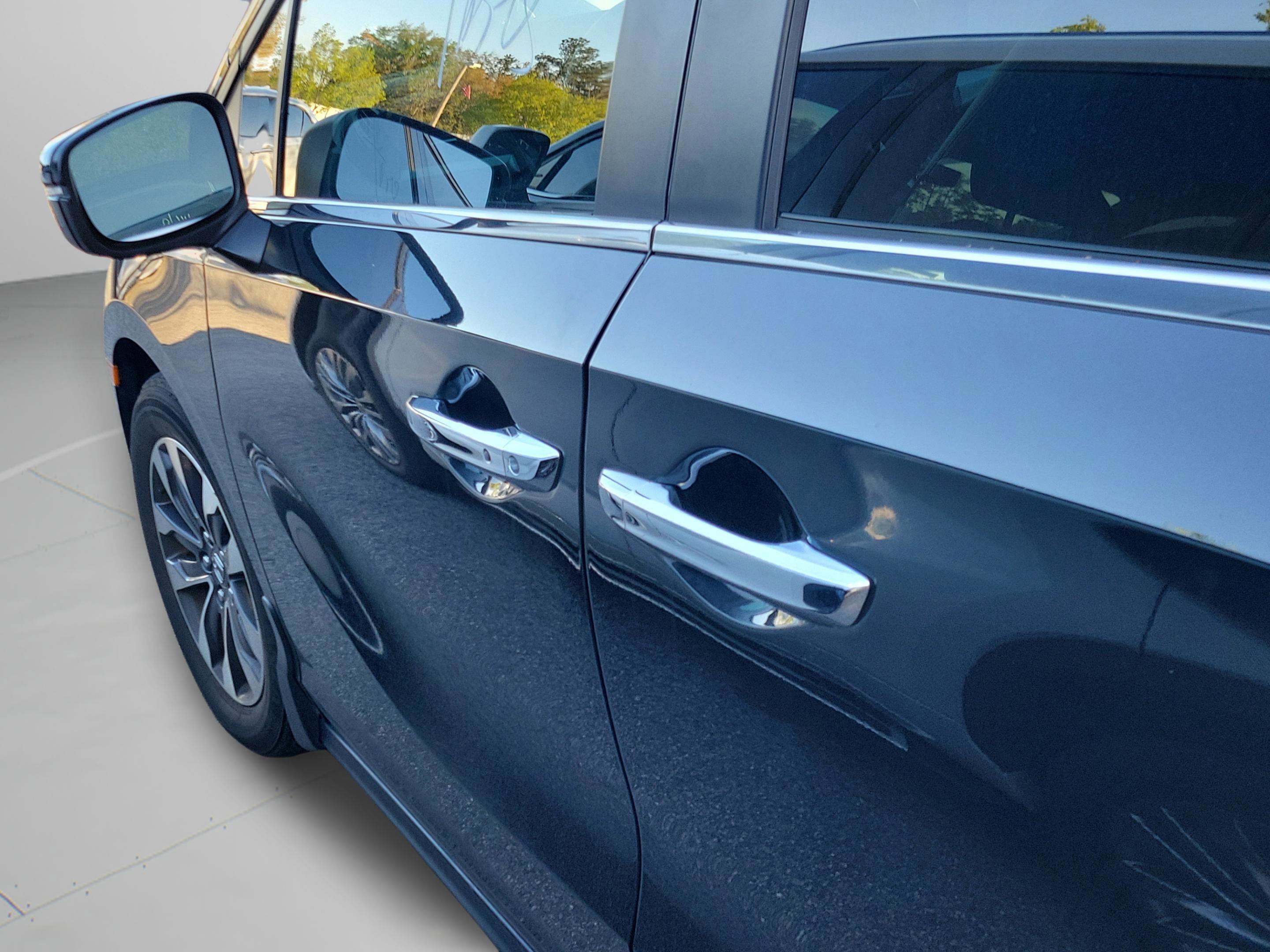 Used 2023 Honda Odyssey EX-L image 24