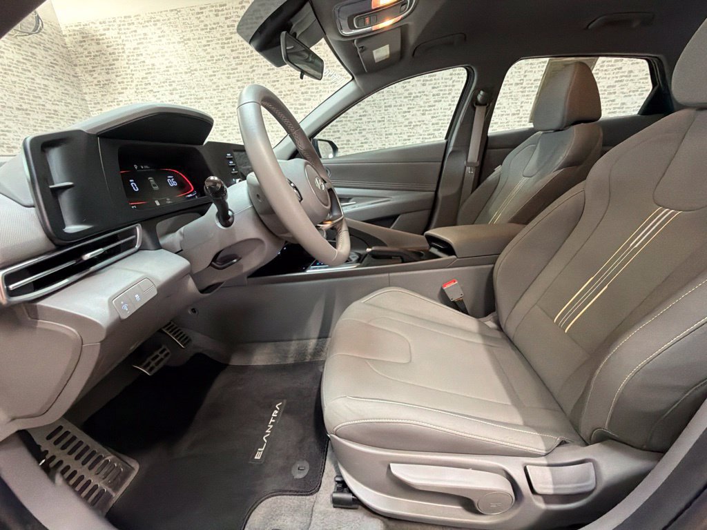 Certified 2026 Hyundai Elantra Sport w/ Cargo Package FWD image 23