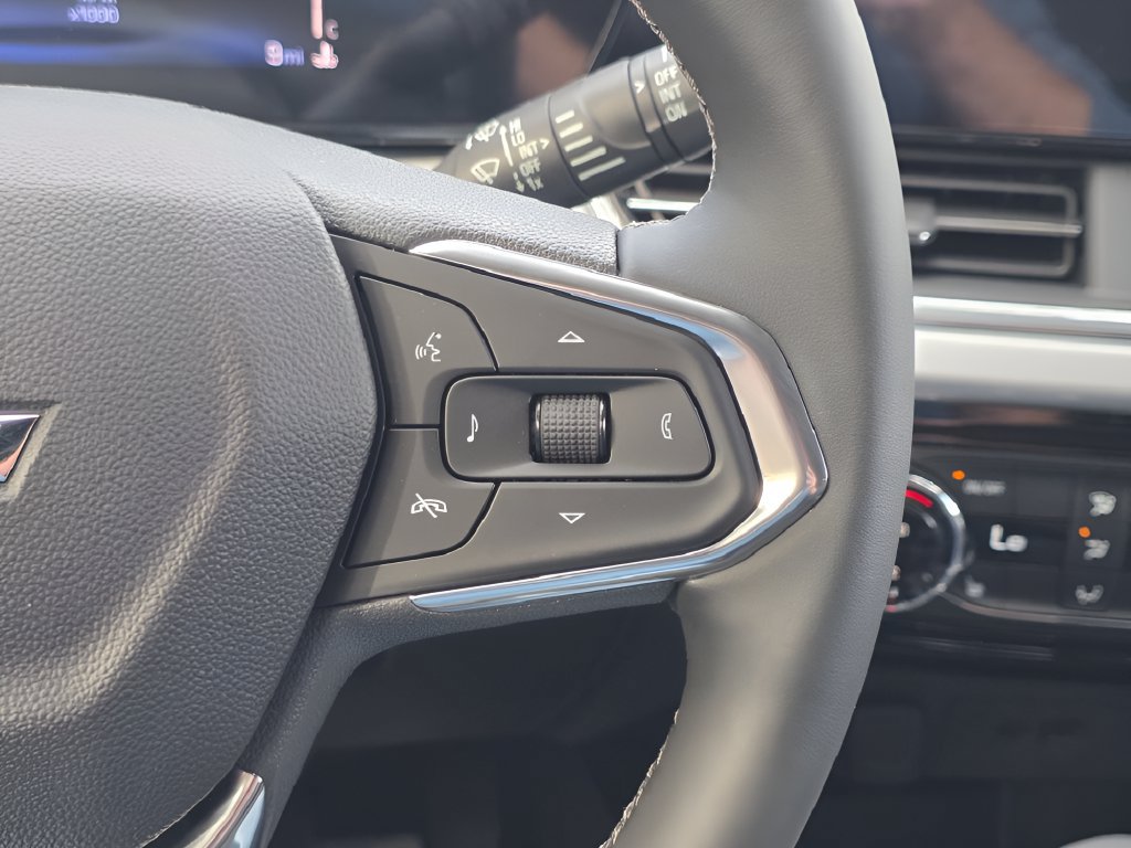 New 2026 Chevrolet Trax LT w/ Midnight Edition FWD image 18