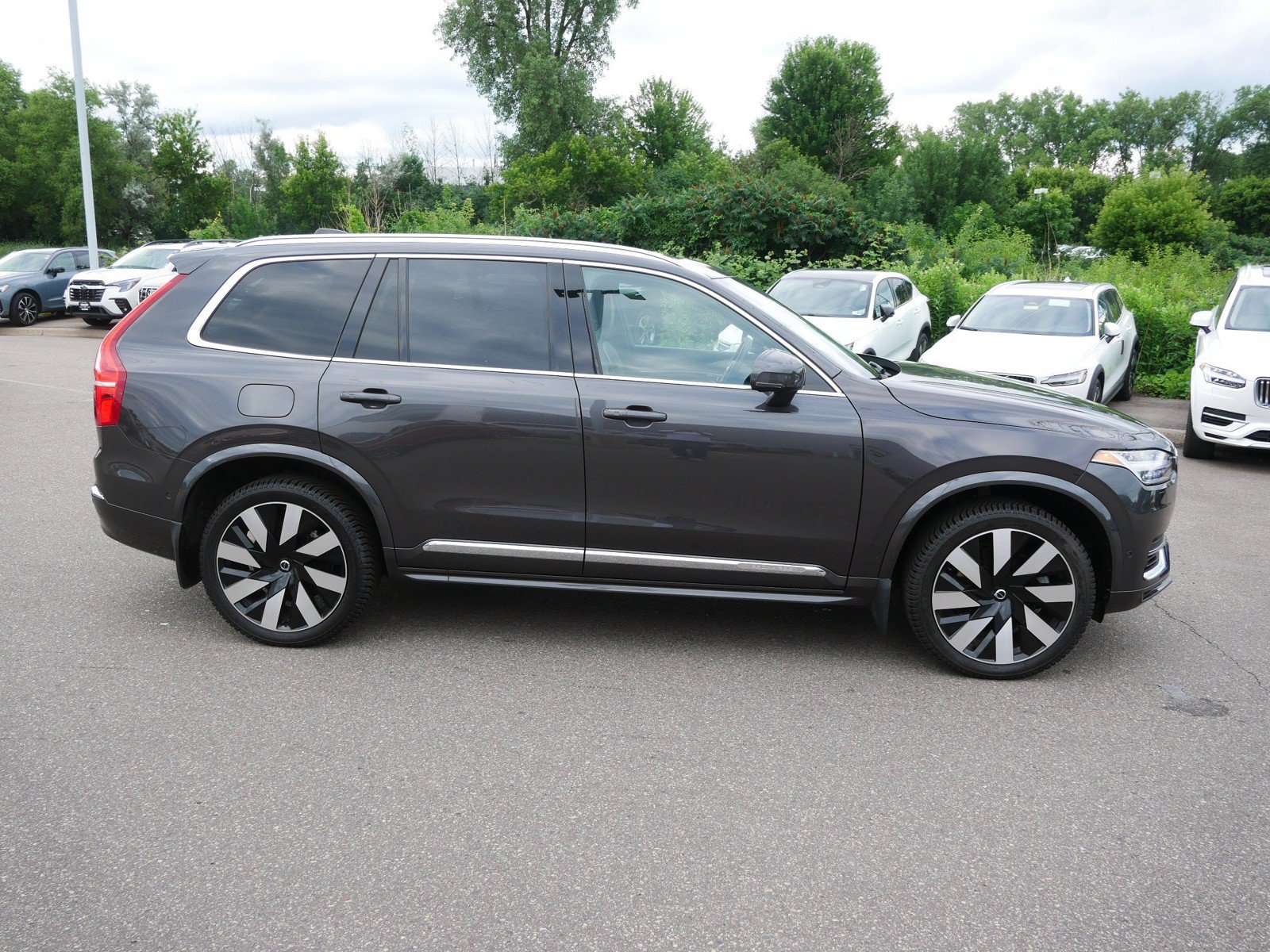 Certified 2023 Volvo XC90 T8 Ultimate w/ Protection Package Premier AWD/4WD image 8