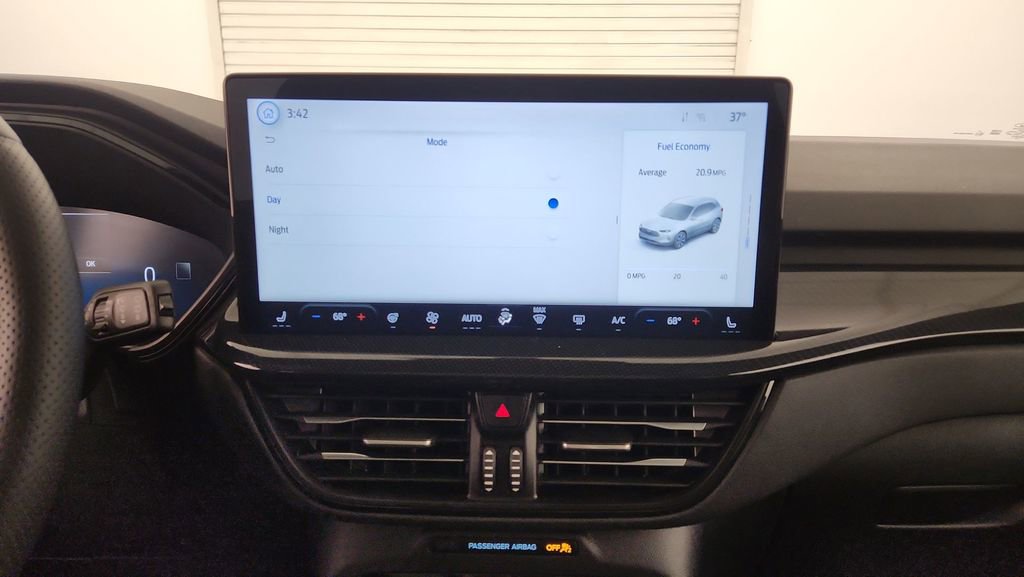 Certified 2023 Ford Escape ST-Line Select w/ Tech Pack #2 image 18