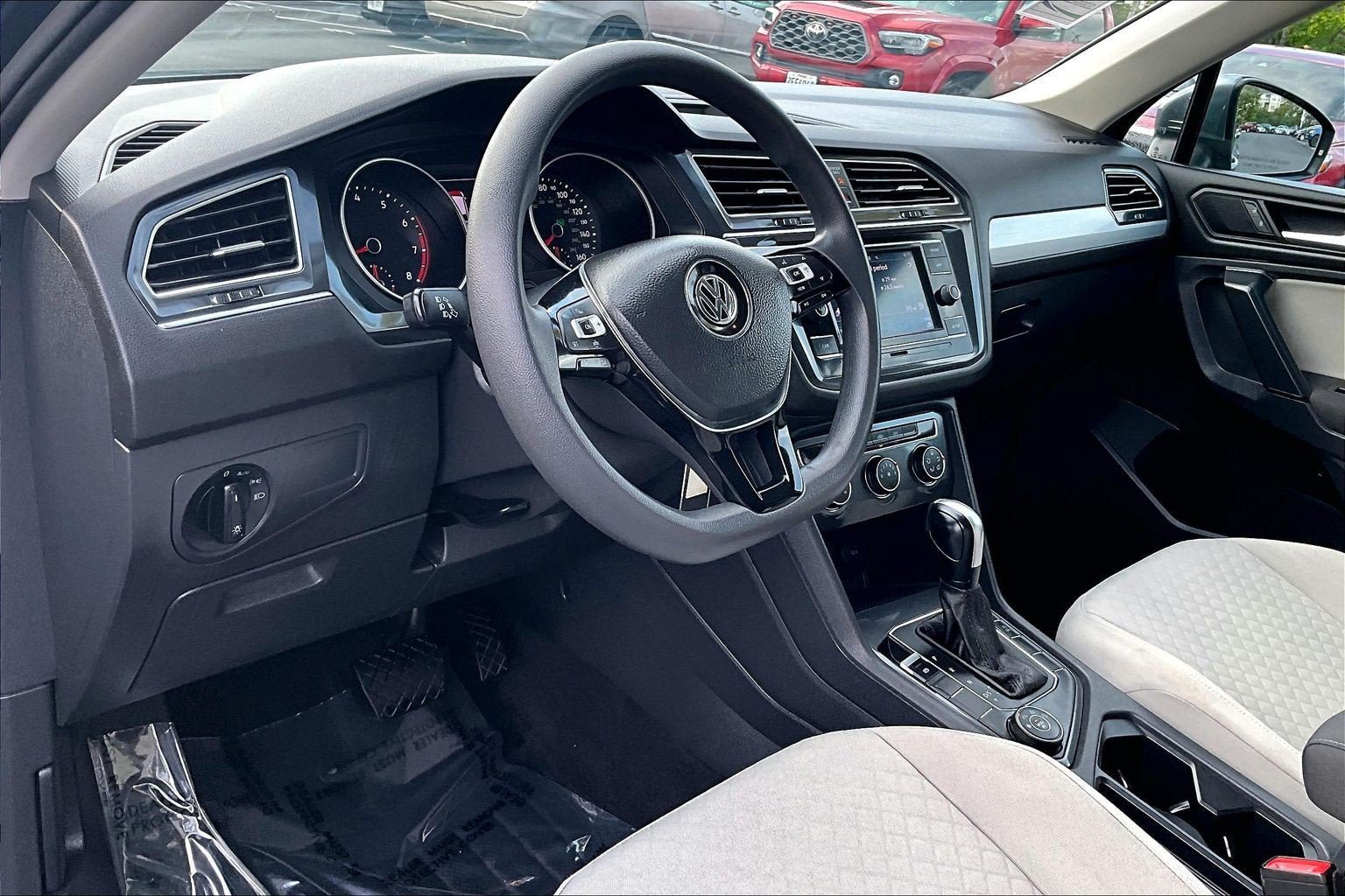 Used 2019 Volkswagen Tiguan S w/ 3rd Row Seat Package AWD/4WD image 13