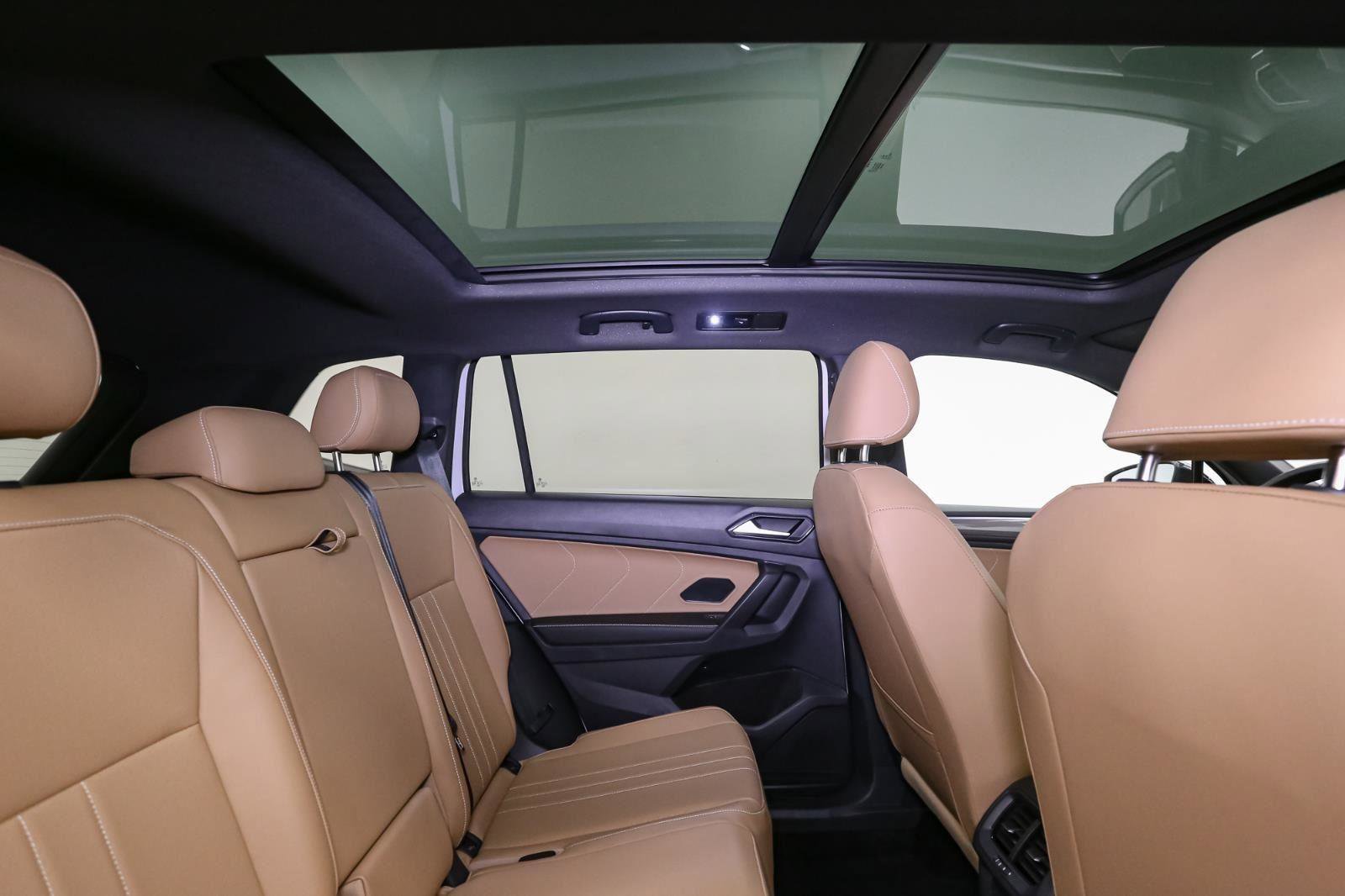 Certified 2023 Volkswagen Tiguan SE R-Line image 25