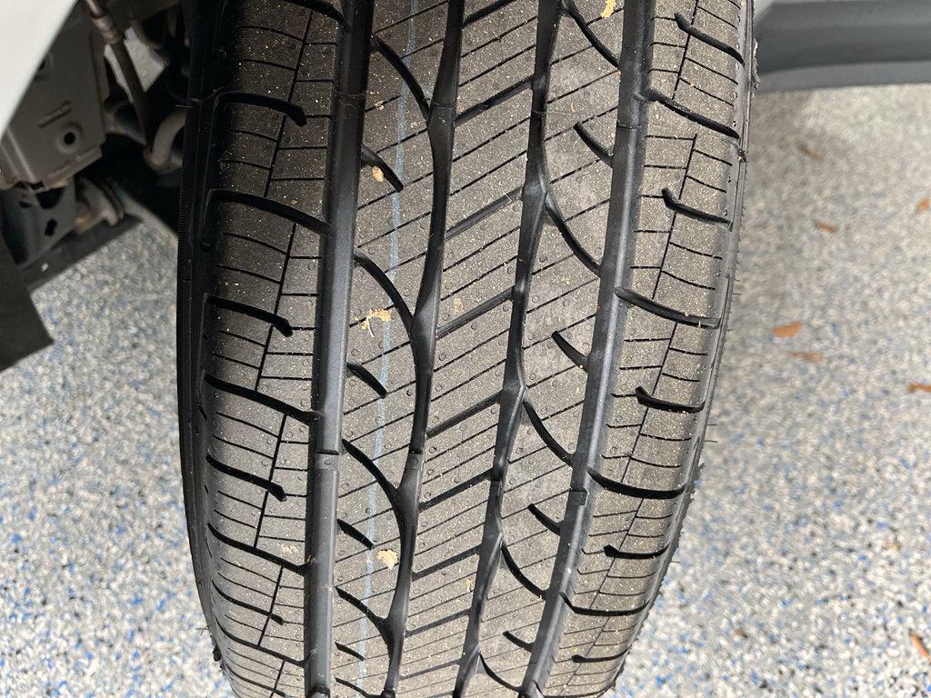 Used 2018 Chevrolet Equinox LT image 32