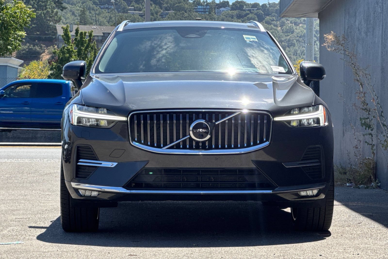 Certified 2023 Volvo XC60 B6 Ultimate w/ Protection Package Premier AWD/4WD image 11