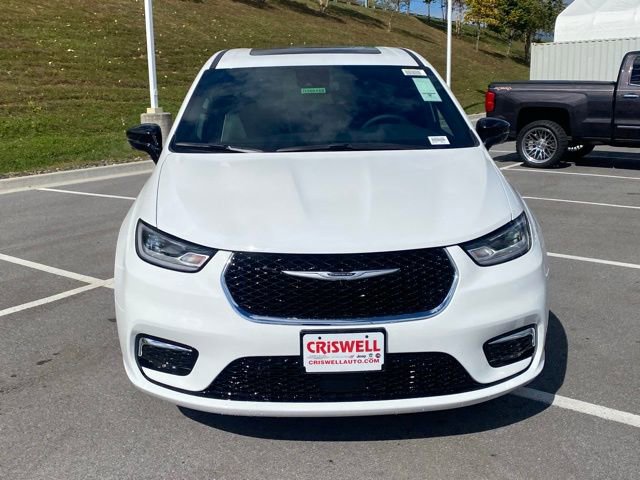New 2026 Chrysler Pacifica Limited AWD/4WD image 10