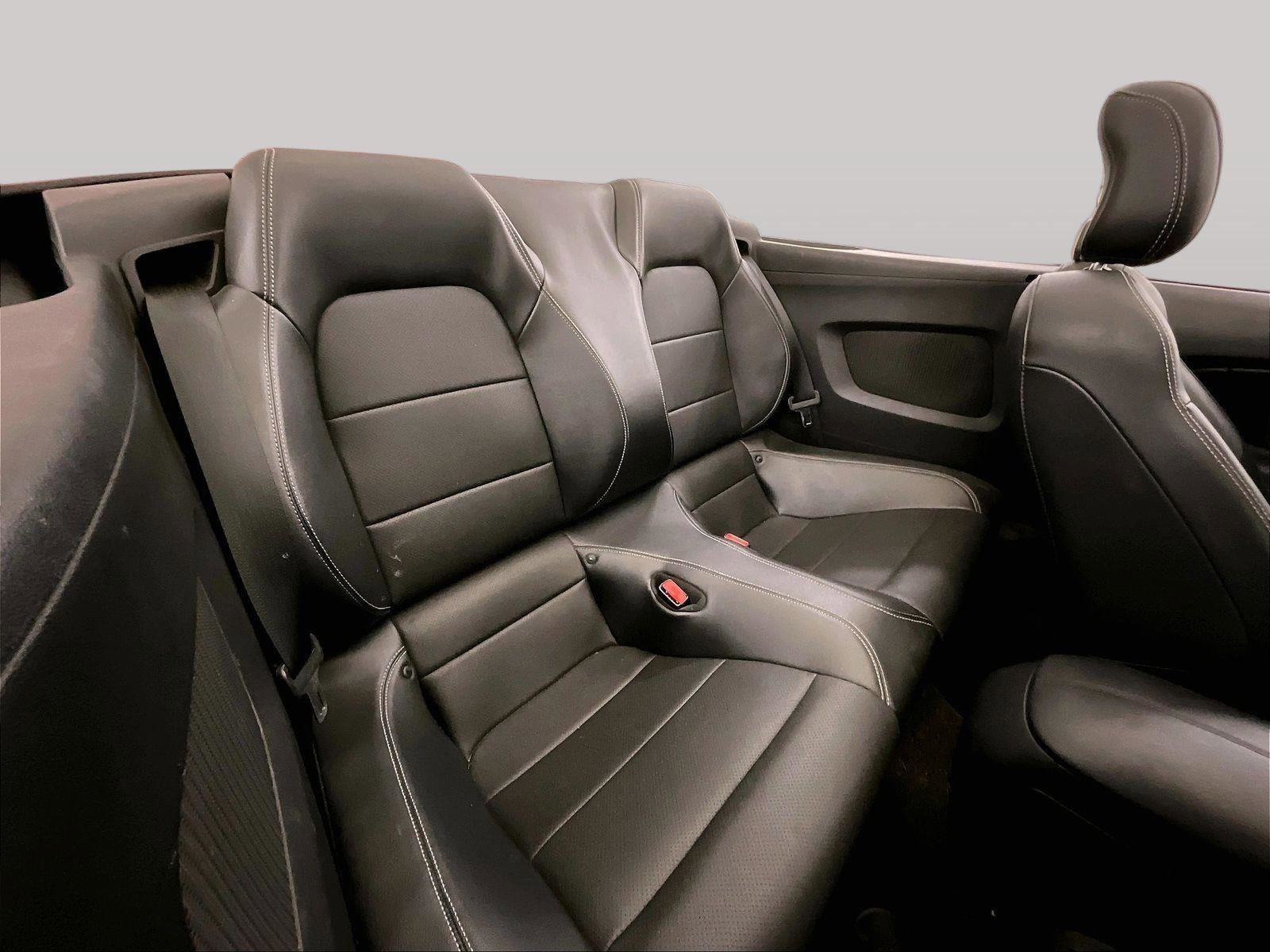 Used 2017 Ford Mustang GT Premium w/ Equipment Group 401A RWD image 26