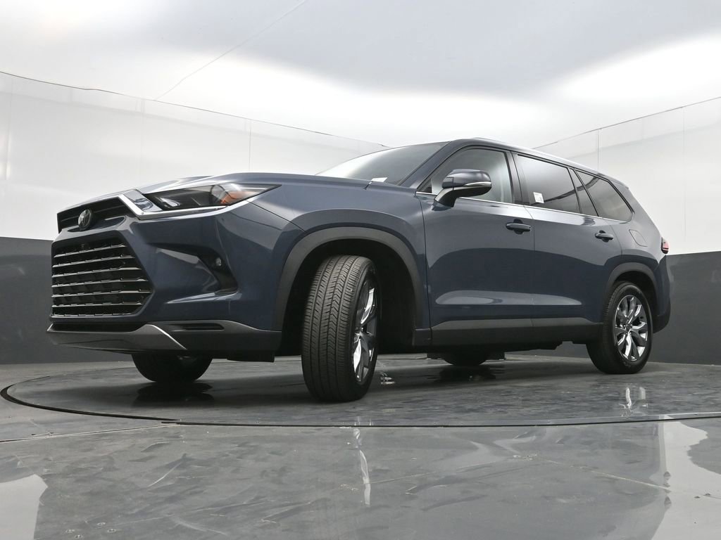 Used 2024 Toyota Grand Highlander Limited image 30
