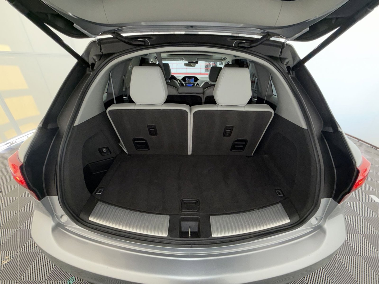 Used 2016 Acura MDX SH-AWD w/ Technology Package image 27