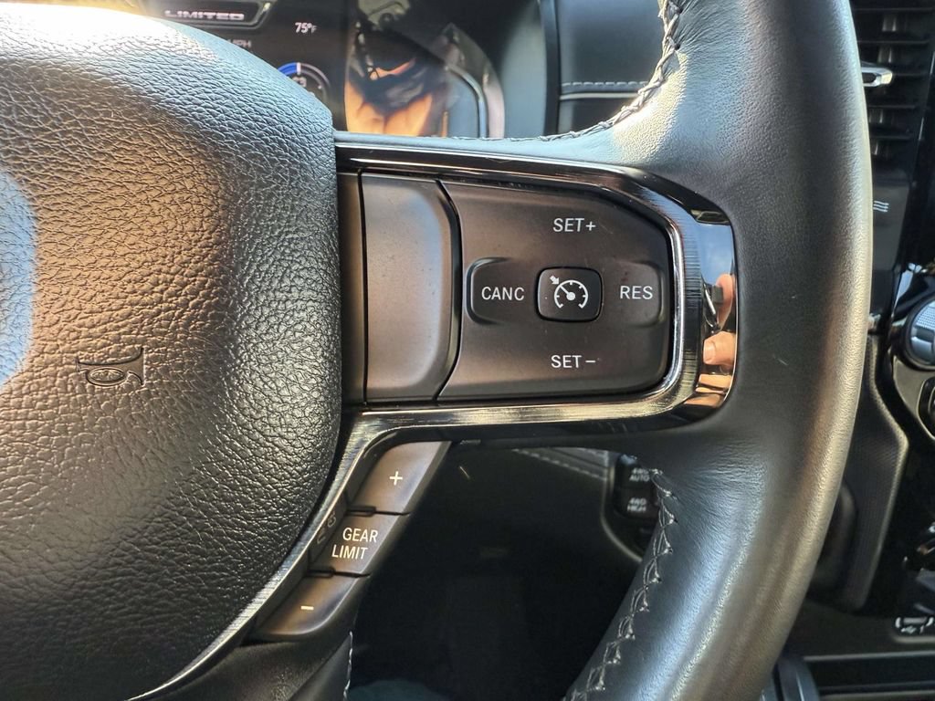 Used 2024 RAM 1500 Limited AWD/4WD image 23