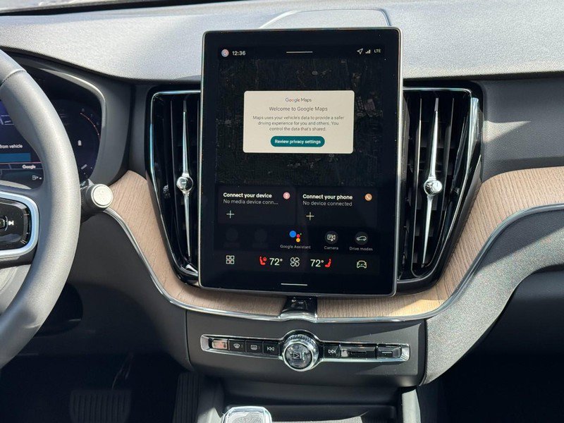 New 2026 Volvo XC60 B5 Core w/ Climate Package image 8