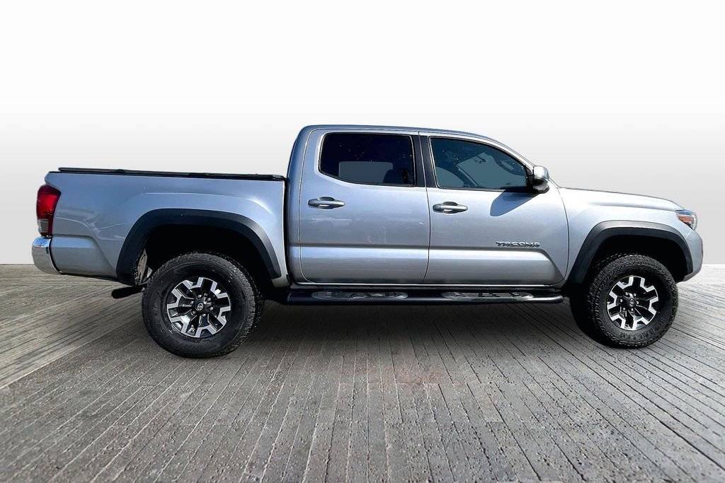 Used 2016 Toyota Tacoma TRD Off-Road w/ Towing Package image 8