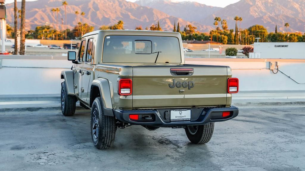 New 2026 Jeep Gladiator Sport image 7