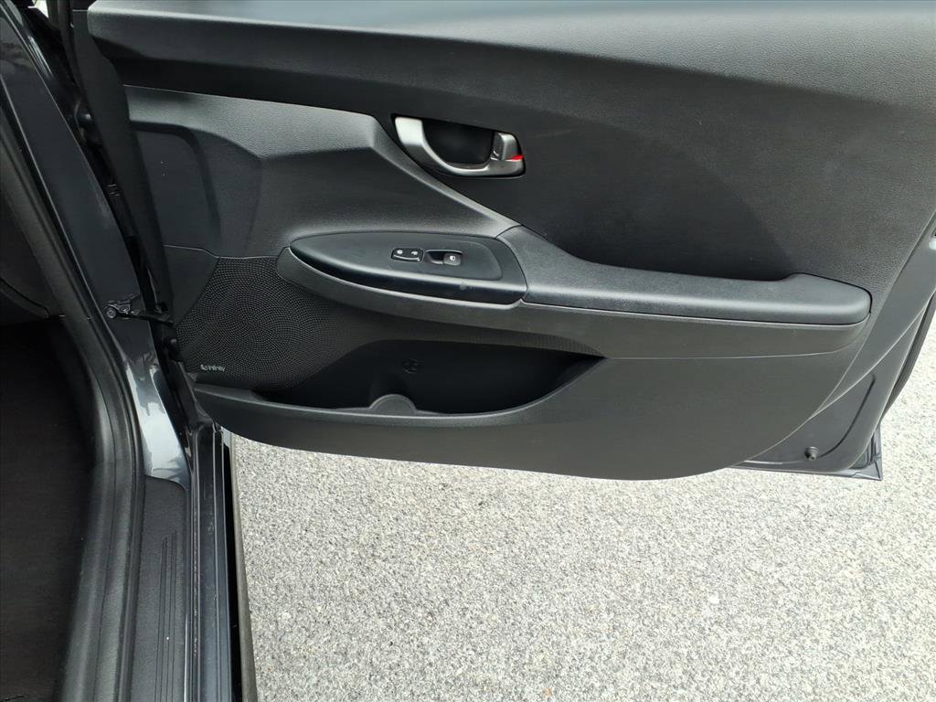 Used 2020 Hyundai Veloster Turbo FWD image 19