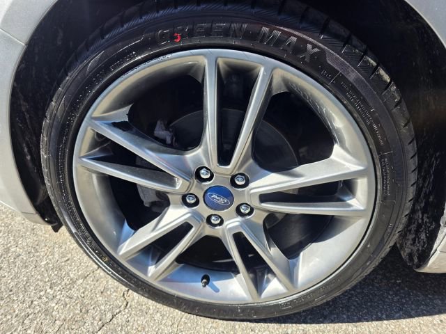 Used 2016 Ford Fusion Titanium AWD/4WD image 9
