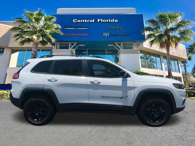Certified 2022 Jeep Cherokee Latitude w/ Sun & Sound Group AWD/4WD image 4