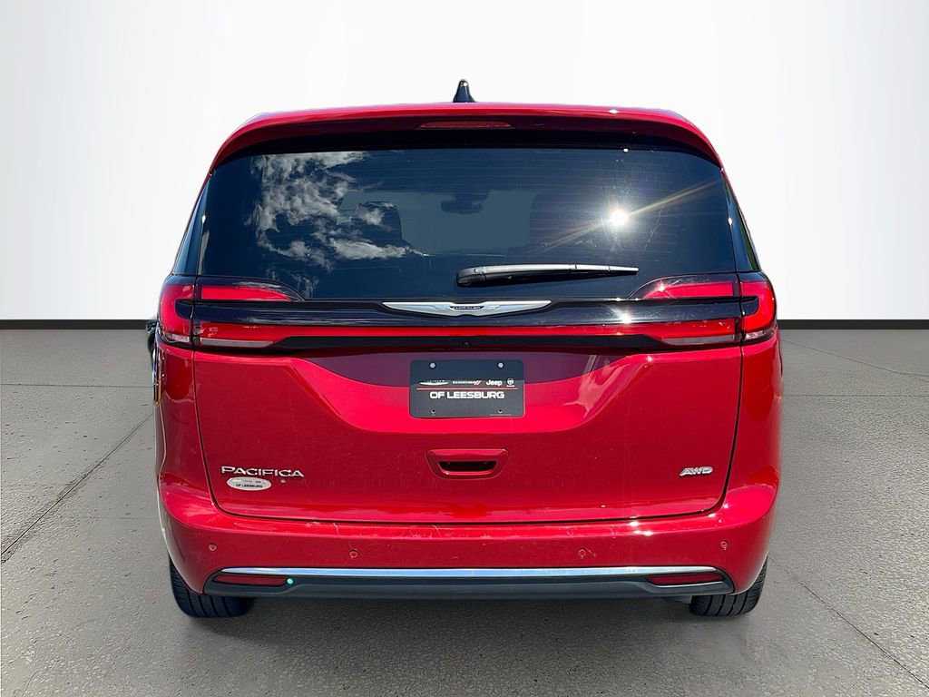 Certified 2025 Chrysler Pacifica Select image 6