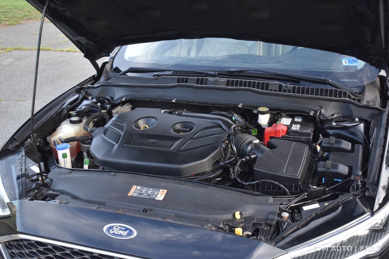 Used 2017 Ford Fusion Platinum FWD image 32