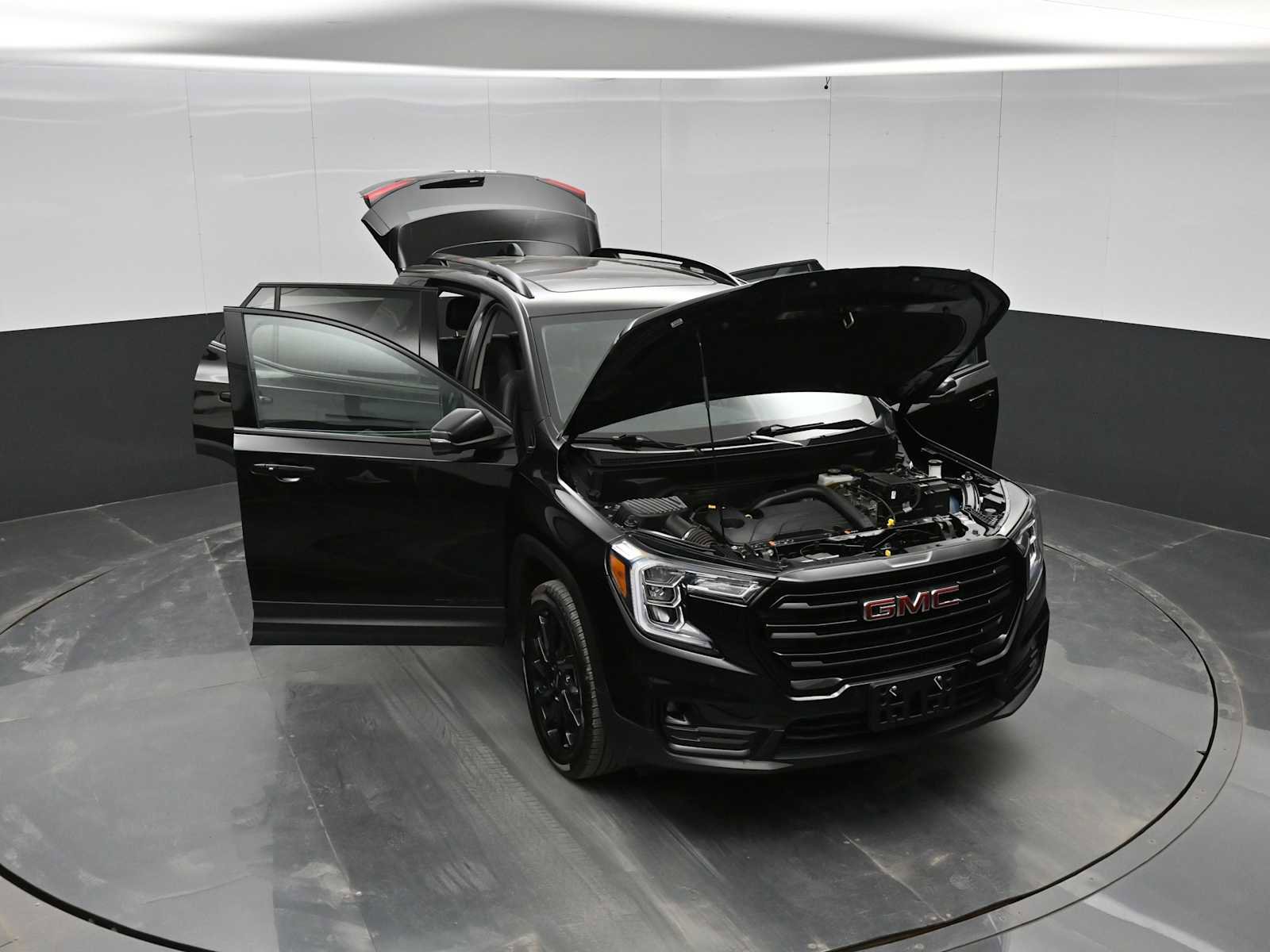 Used 2024 GMC Terrain SLT w/ Tech Package AWD/4WD image 39