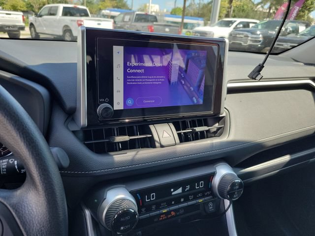 Used 2025 Toyota RAV4 XLE w/ Convenience Package FWD image 31