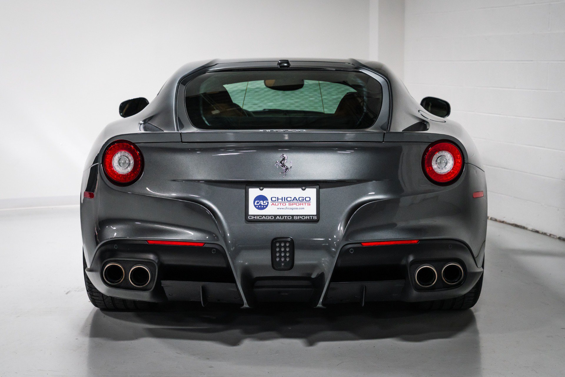 Used 2015 Ferrari F12 Berlinetta RWD image 4